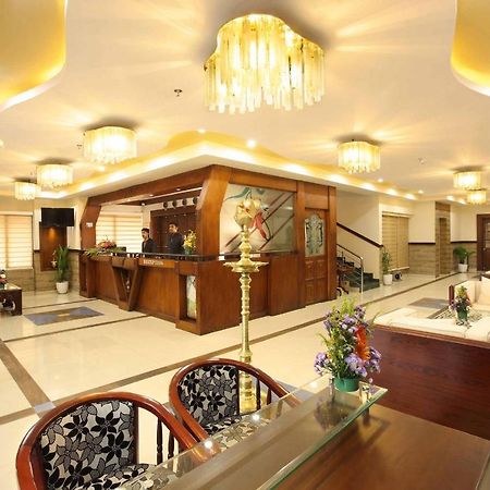 Ambalakkara Regency Hotel Kottārakara Esterno foto