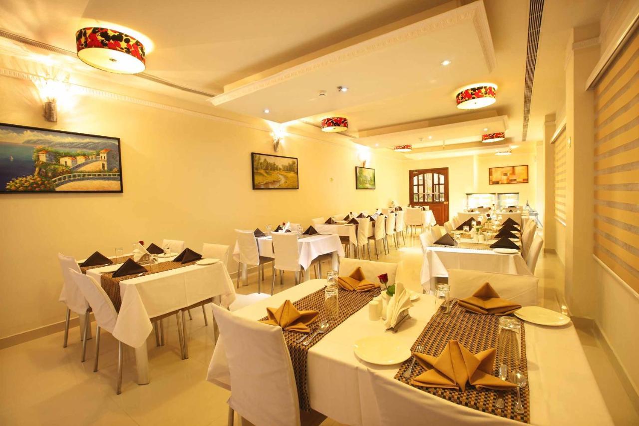 Ambalakkara Regency Hotel Kottārakara Esterno foto